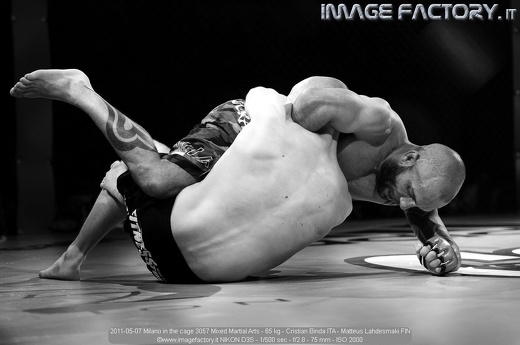 2011-05-07 Milano in the cage 3057 Mixed Martial Arts - 65 kg - Cristian Binda ITA - Matteus Lahdesmaki FIN